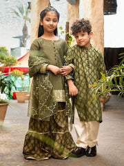 CHO17 - Olive Green Girl